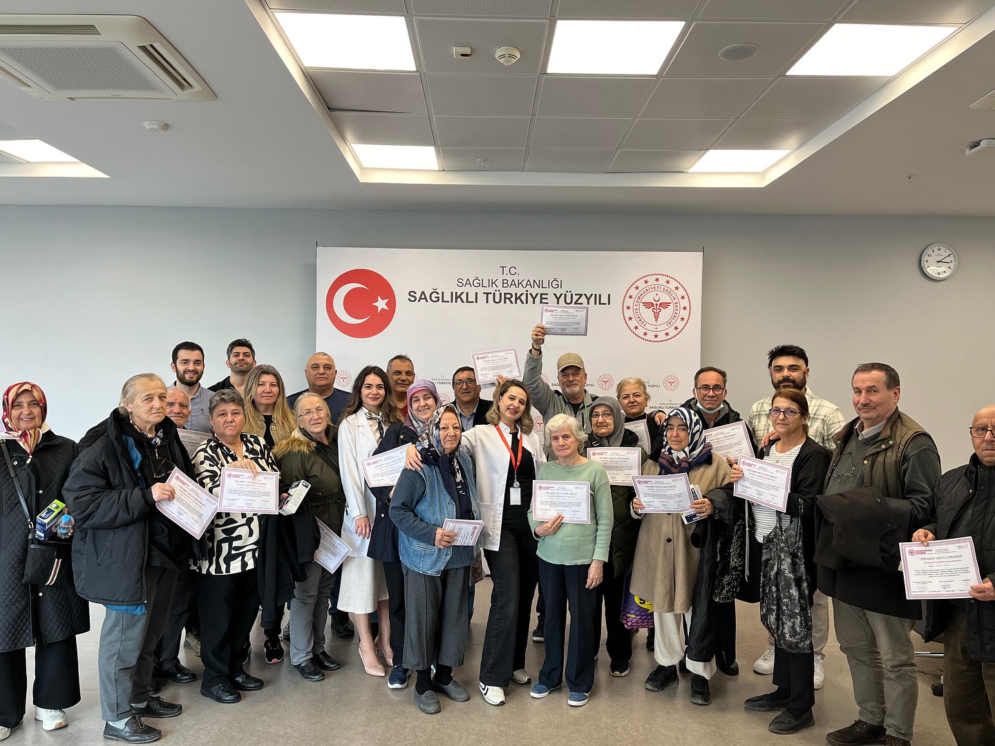 Şehir hastanesinde sağlıklı beslenme, diyabetle yaşam konularında verilen eğitimler tamamlandı.