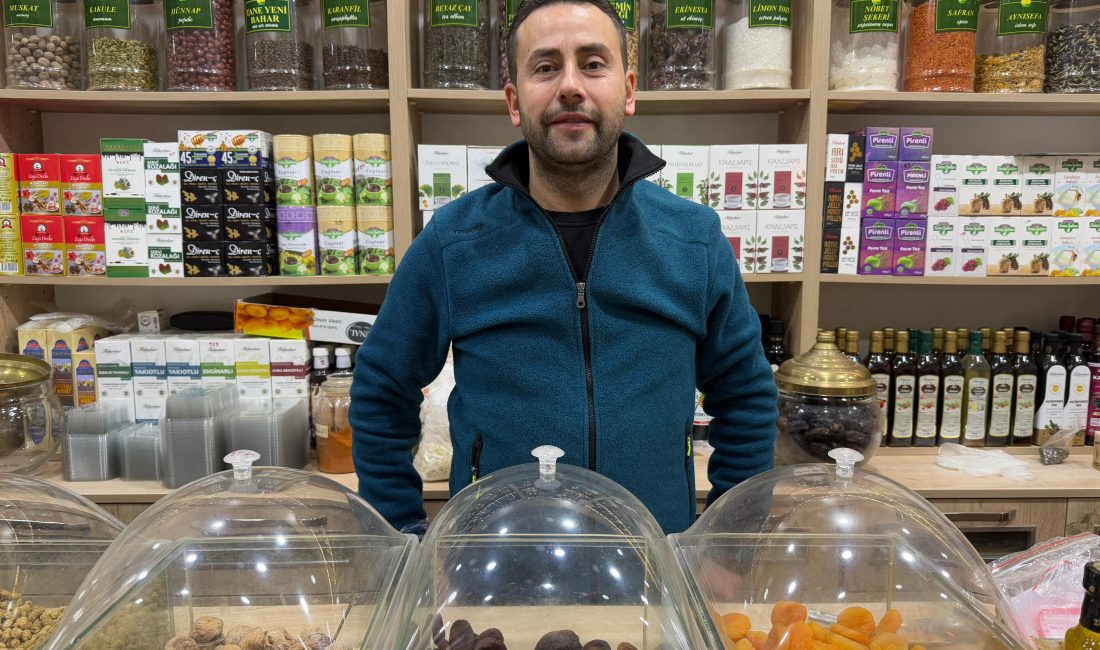 Kış aylarında bitki çaylarına talep artıyor Kış aylarında ıhlamur, adaçayı, zencefil, hibiskus ve zerdeçala ilgi arttı