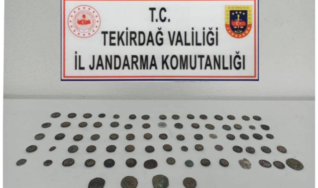 Çorlu’da 79 sikke ele geçirildi Üst aramasında sikke ele geçirilen şüpheliler gözaltına alındı