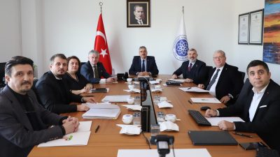 Toplantıda Teknopark'ın önümüzdeki dönemde yürüteceği faaliyetler hakkında bilgilendirmelerde bulunuldu