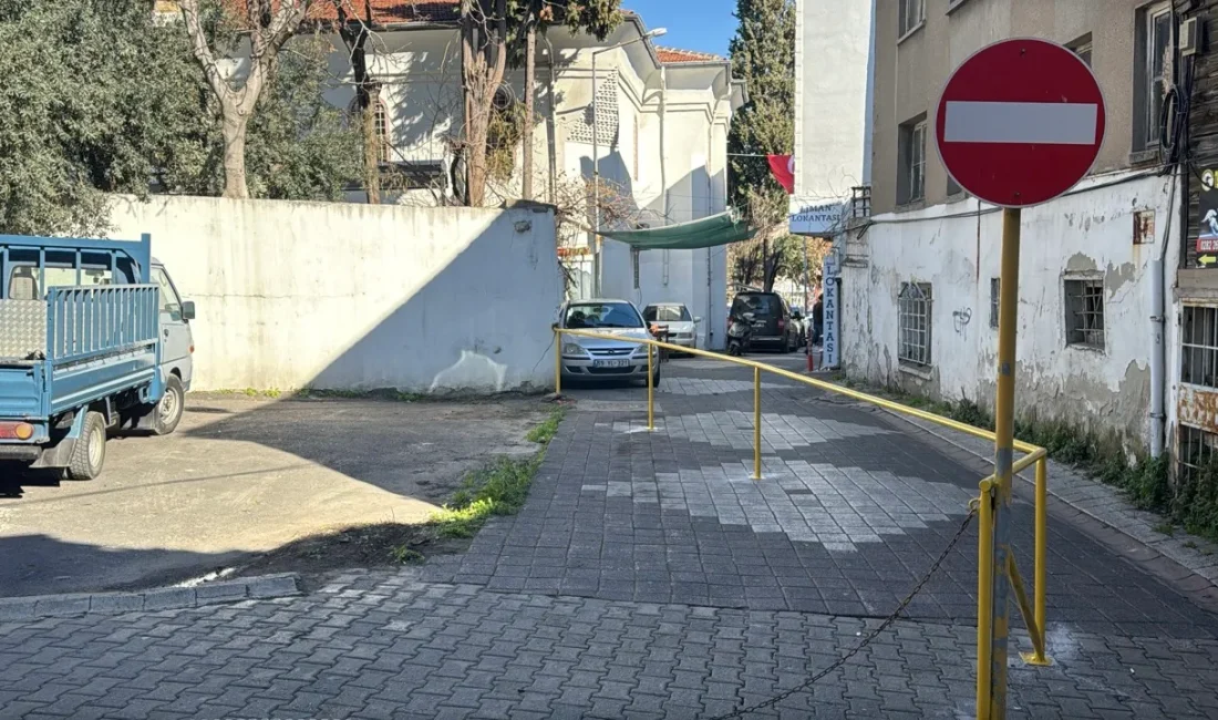 Tapulu Arazisi Olduğu İddia Ettiği Yolu Trafiğe Kapattı Tekirdağ’da yaşayan Ayhan Kılıç, tapulu arazisine yaptırdığı ölçüm sonrası kendisine