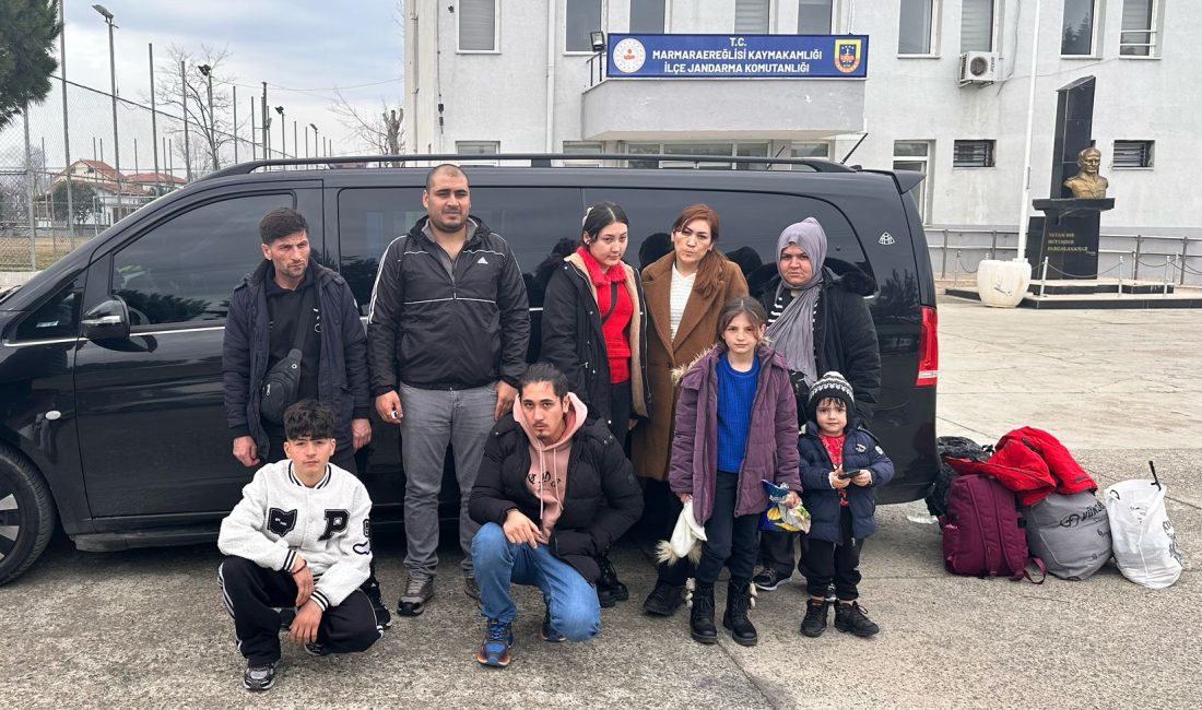 Tekirdağ’da 10 Göçmen Yakalandı Yakalanan yabancı uyruklu şahıslar, işlemlerinin ardından İl Göç İdaresi’ne teslim
