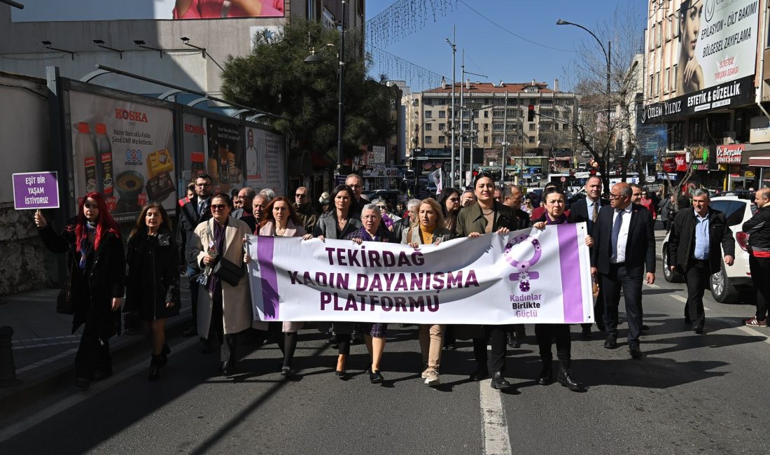 8 Mart Dünya Kadınlar Günü Yürüyüşü Düzenlendi Tekirdağ’da 8 Mart Dünya Kadınlar Günü kapsamında farkındalık yürüyüşü gerçekleştirildi.