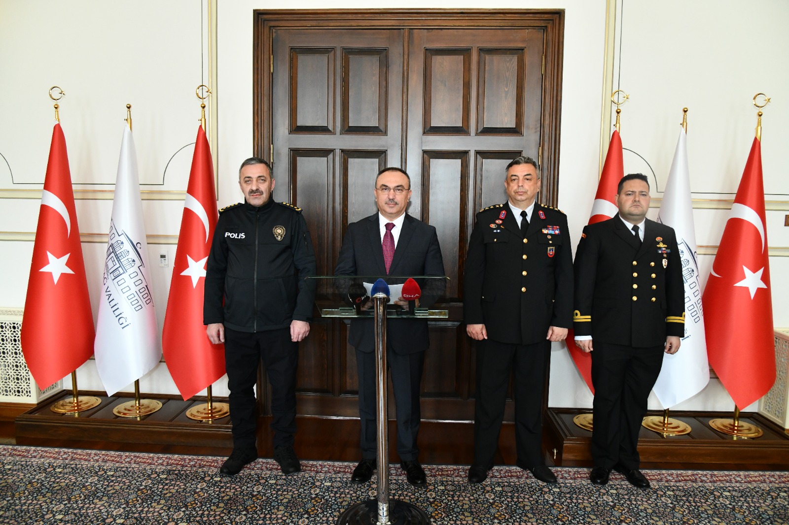 Kolluk kuvvetlerince 17 bin 307 gram uyuşturucu madde ve 31