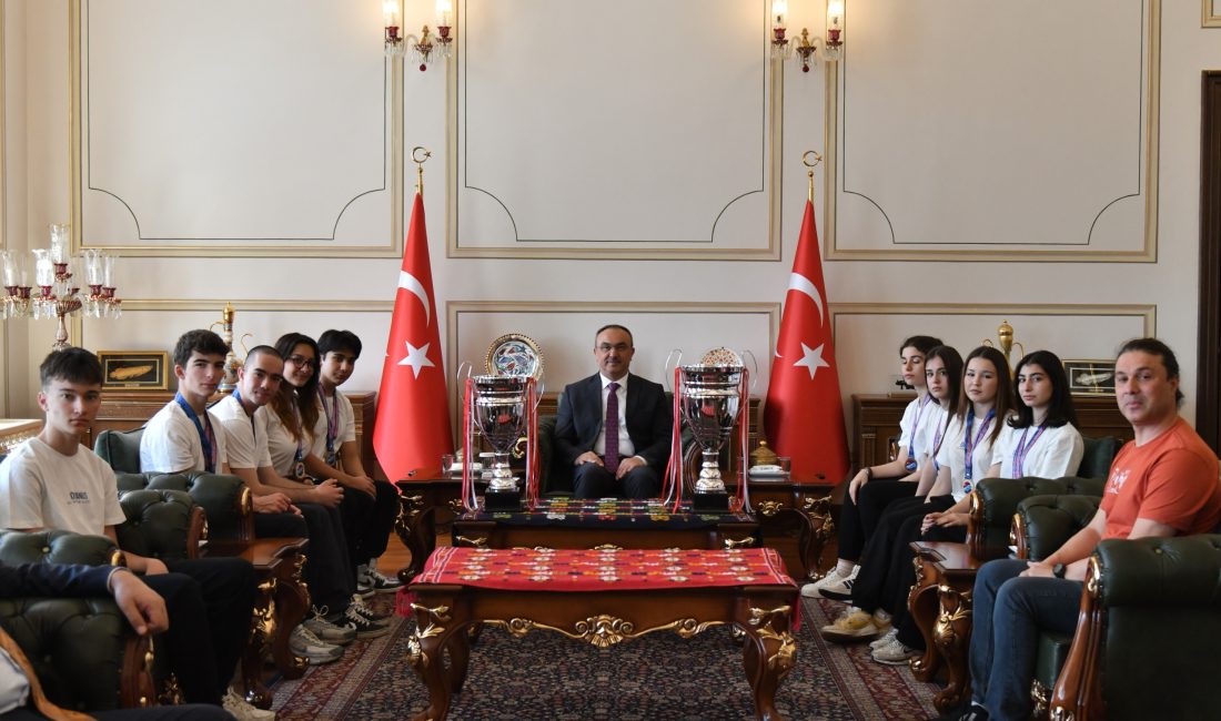 Çanakkale’de 16-20 Nisan tarihleri arasında gerçekleştirilen Serbest Dalış Türkiye Şampiyonası’nda