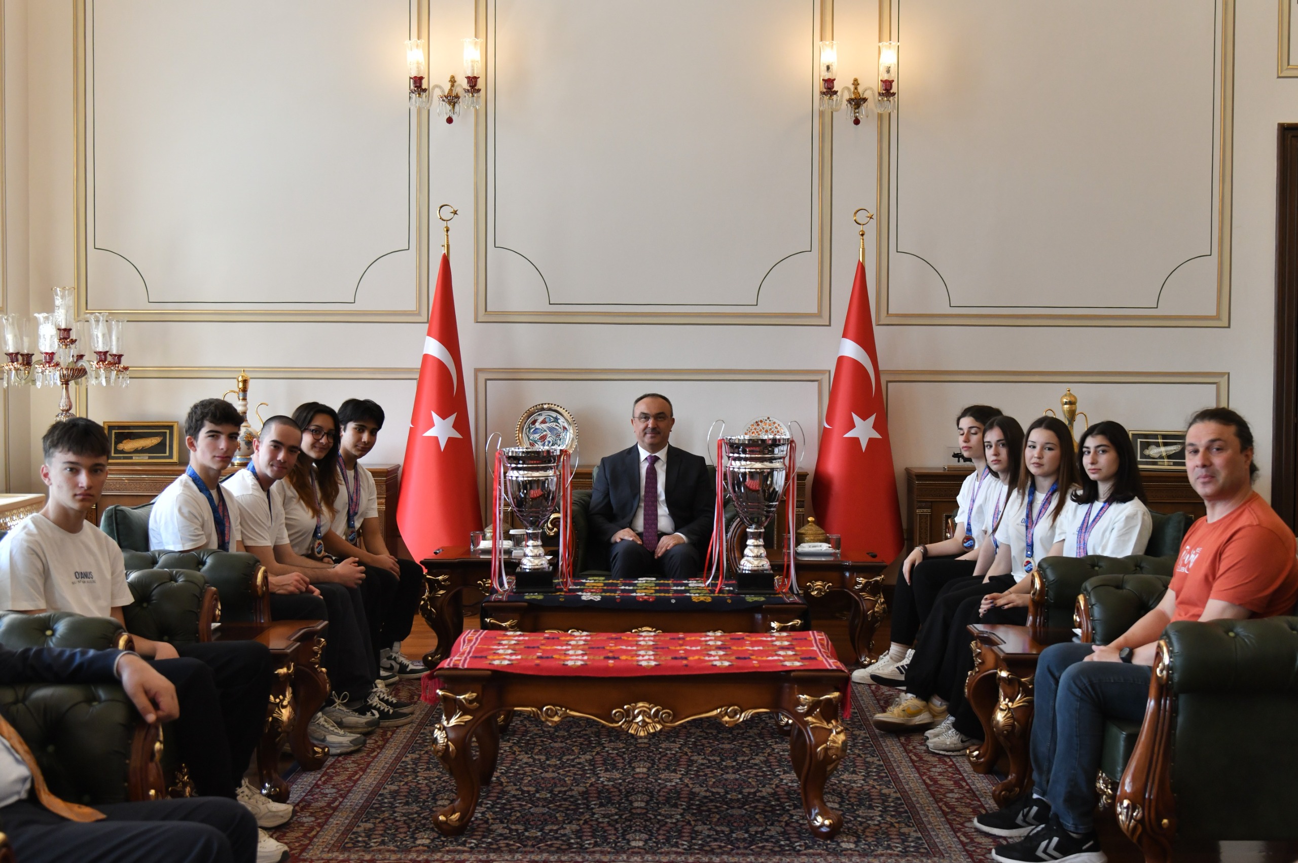 Çanakkale’de 16-20 Nisan tarihleri arasında gerçekleştirilen Serbest Dalış Türkiye Şampiyonası’nda