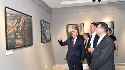 Tekirdağ’da Macar fotoğraf sanatçısı Milan Radisics’in “Ayak İzlerimiz – İnsanın