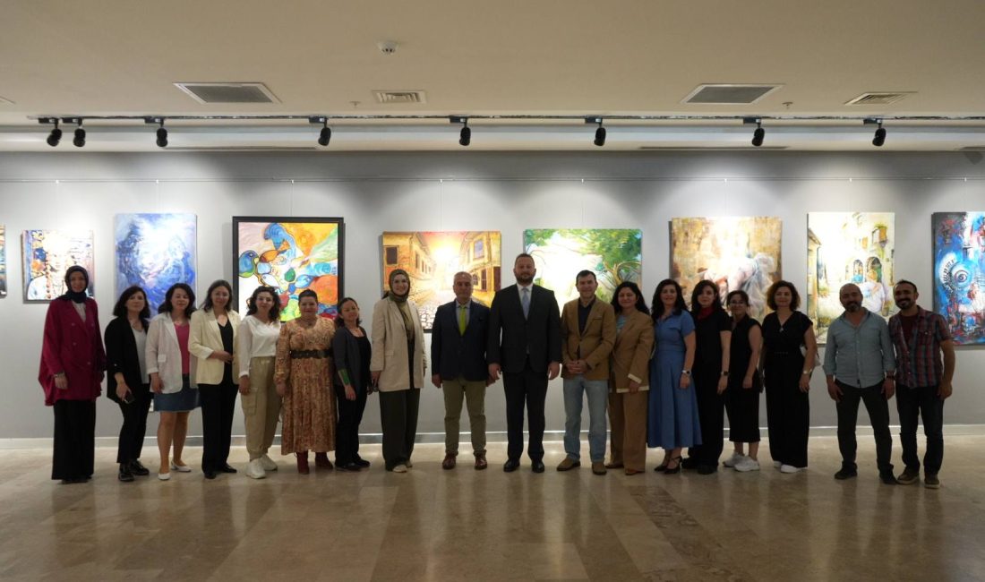 Tekirdağ’da Resim Öğretmenlerinden Anlamlı Sergi Öğretmenlerin hazırladığı toplam 40 eser sanatseverlerle buluştu