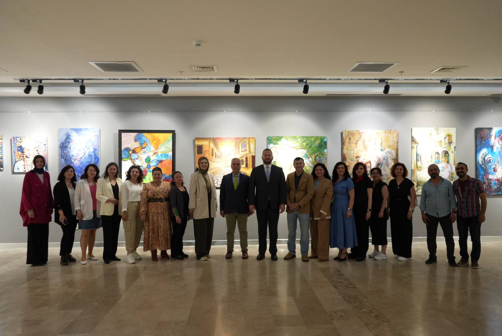 Öğretmenlerin hazırladığı toplam 40 eser sanatseverlerle buluştu 