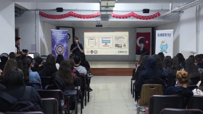 Tekirdağ’da polis ekipleri, öğrencilere siber suçlarla ilgili farkındalık kazandırmak amacıyla