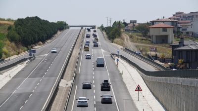 Kurban Bayramı tatilinin sona yaklaşmasıyla birlikte memleketlerinden ve tatil bölgelerinden