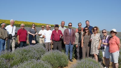 Tekirdağ’da yaşlı bireyler, lavanta tarlasında düzenlenen etkinlikte doğayla baş başa