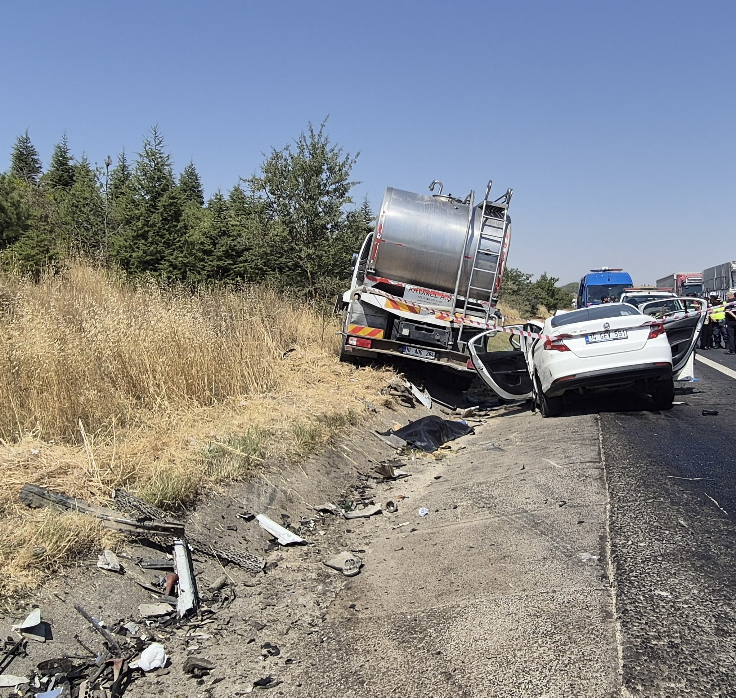 Tekirdağ’ın Ergene ilçesinde meydana gelen trafik kazasında 4 kişi yaşamını