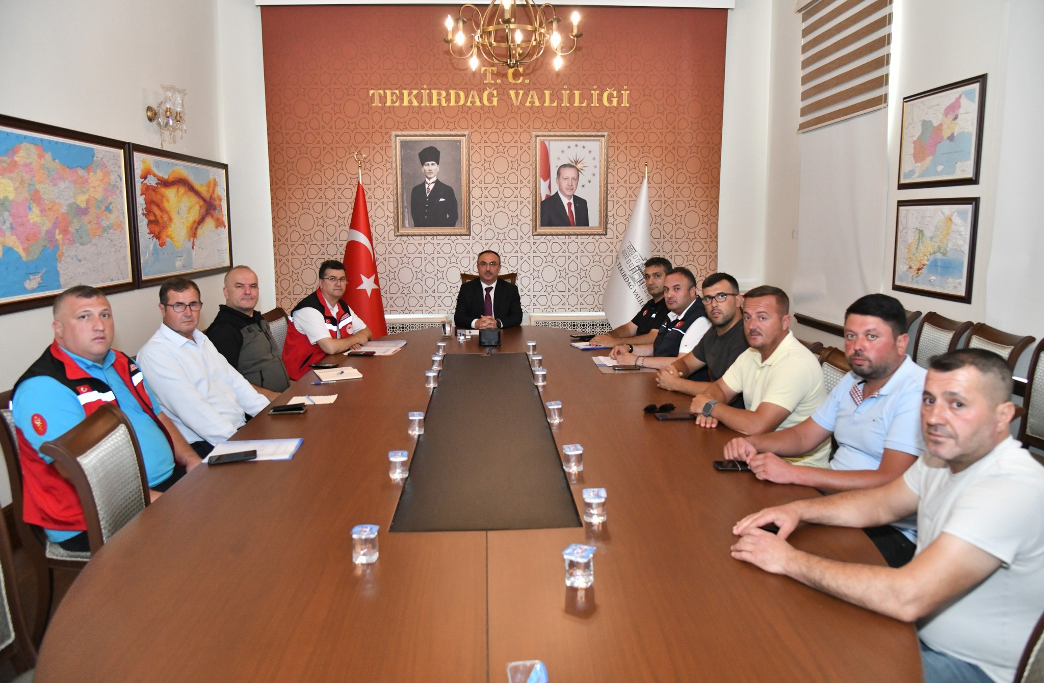 Tekirdağ Valisi Recep Soytürk, Şarköy ilçesinde orman yangınından etkilenen mahallelerin