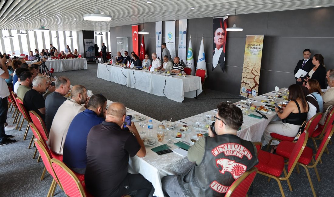 Toplantıda sürdürülebilir su politikaları geliştirmek ve suyun daha verimli kullanılması