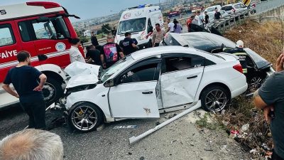 Tekirdağ’da Yeni Sanayi Kavşağı’nda meydana gelen trafik kazasında 3 kişi