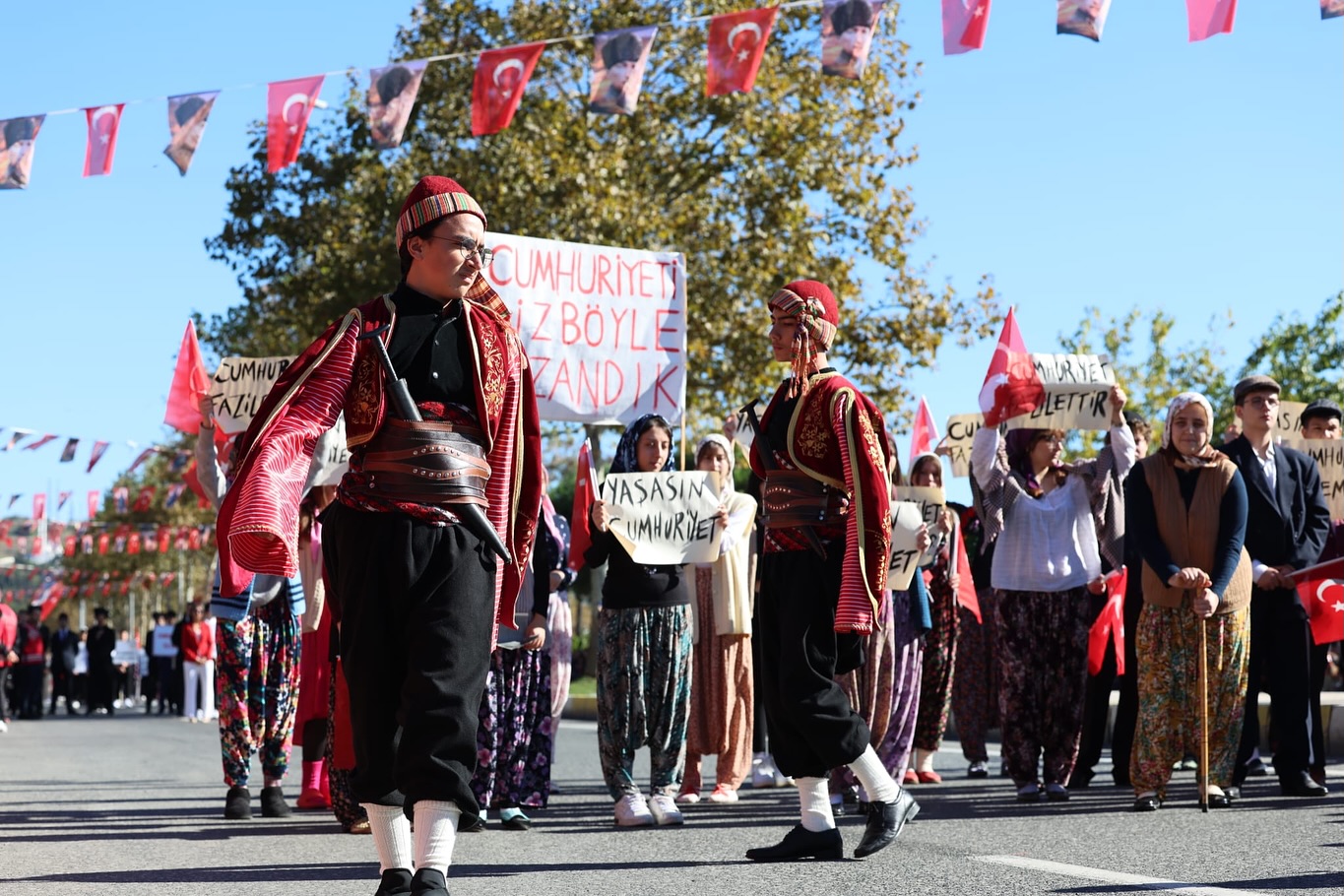Tekirdağ’da Cumhuriyet’in 102. yılı  büyük bir coşku ve gururla kutlandı.