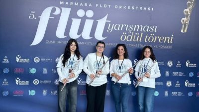 Marmara Üniversitesi bünyesinde kurulan Marmara Flüt Orkestrası, kuruluşunun 10. yılına