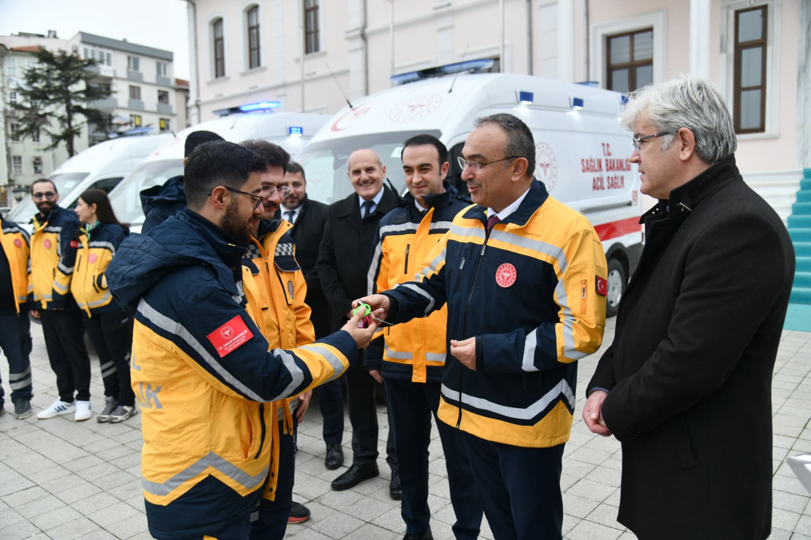 Sağlık Bakanlığı tarafından Tekirdağ’a tahsis edilen 6 ambulans, Tekirdağ Valiliği