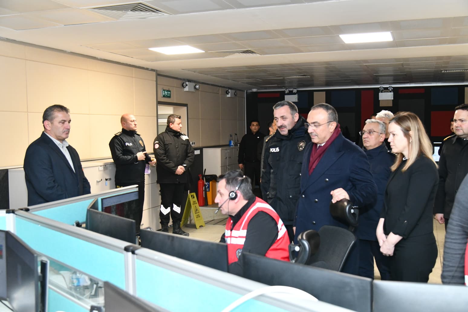 Tekirdağ Valisi Recep Soytürk, yılbaşı dolayısıyla kent genelinde görev başında