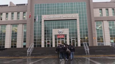 Tekirdağ’da, FETÖ’ye yönelik yürütülen soruşturma kapsamında aralarında aranma kaydı bulunan