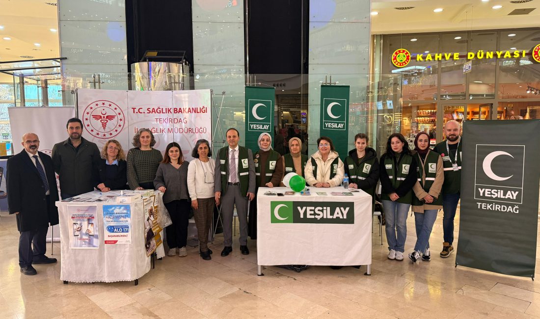 Yeşilay Tekirdağ Şubesi, Dünya Sigarayı Bırakma Günü kapsamında vatandaşlara yönelik