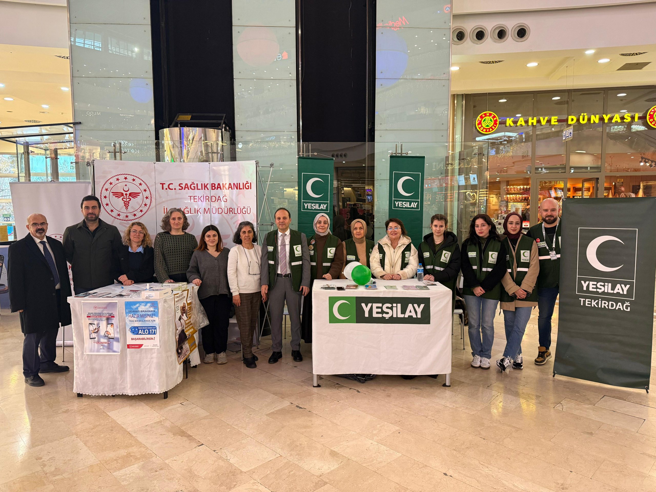 Yeşilay Tekirdağ Şubesi, Dünya Sigarayı Bırakma Günü kapsamında vatandaşlara yönelik