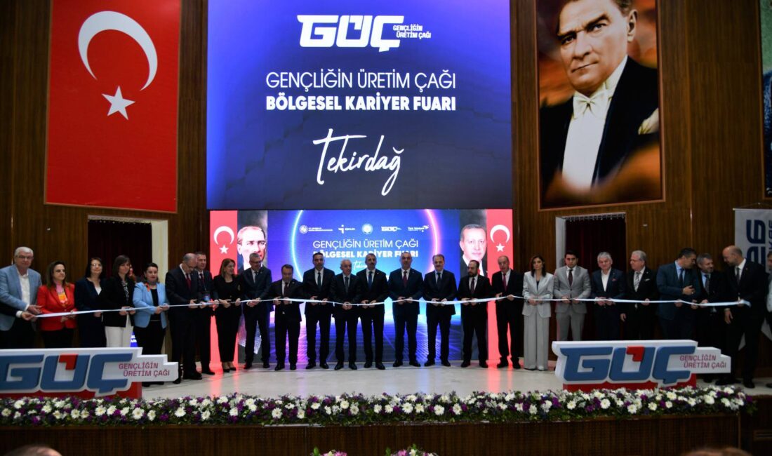 Trakya Kariyer Fuarı’nda Öğrenciler İş Dünyasıyla Buluştu Fuar, bölge üniversitelerinden öğrenciler ile firmaları bir araya getirdi