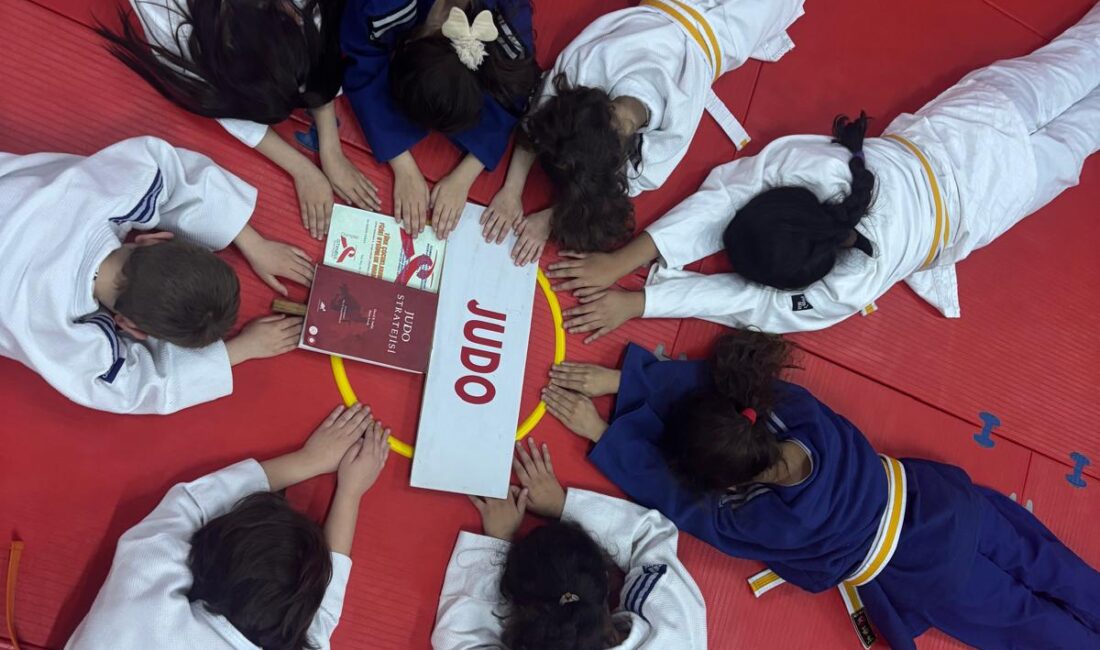 Trakya Anadolu İmam Hatip Lisesinde kısa süre önce kurulan judo