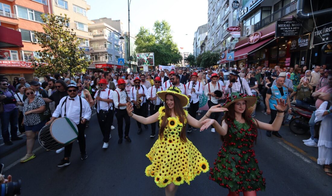 Tekirdağ’da bu yıl 60’ıncısı düzenlenen Uluslararası Kiraz Festivali, çeşitli etkinliklerle