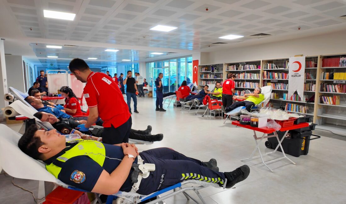 Tekirdağ’da Güvenlik Güçlerinden Anlamlı Kan Bağışı Desteği Tekirdağ İl Emniyet Müdürlüğü ile İl Jandarma Komutanlığı personeli, Türk