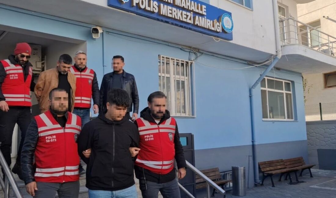Tekirdağ’ın Saray ilçesinde kendilerini polis olarak tanıtarak bir kişiyi 3